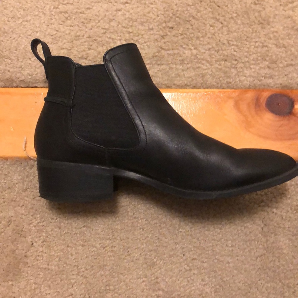 Steve Madden Chelsea Boots